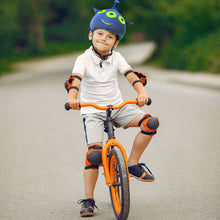 Load image into Gallery viewer, Coolcasc-Show Time Helmet Cover Three Eyed Monster